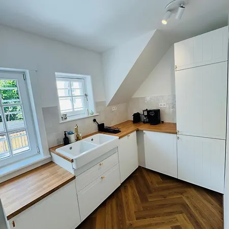 Дом отдыха Charming With Terras Near The